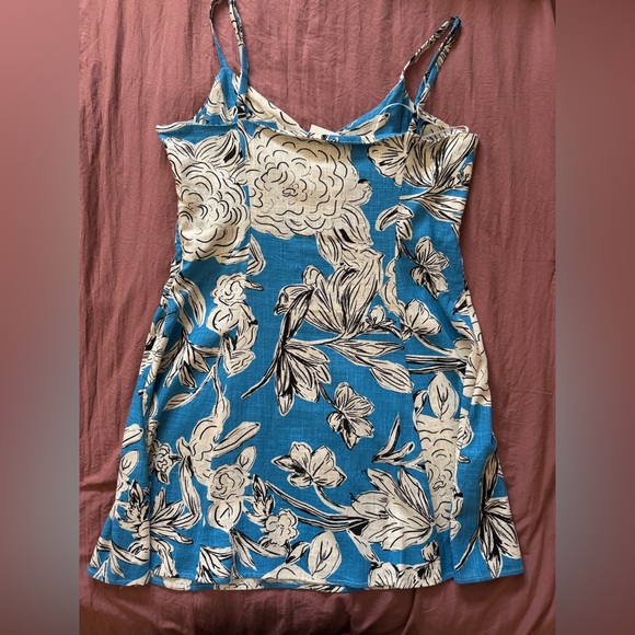 Zara Floral Dress - Picture 3 of 8